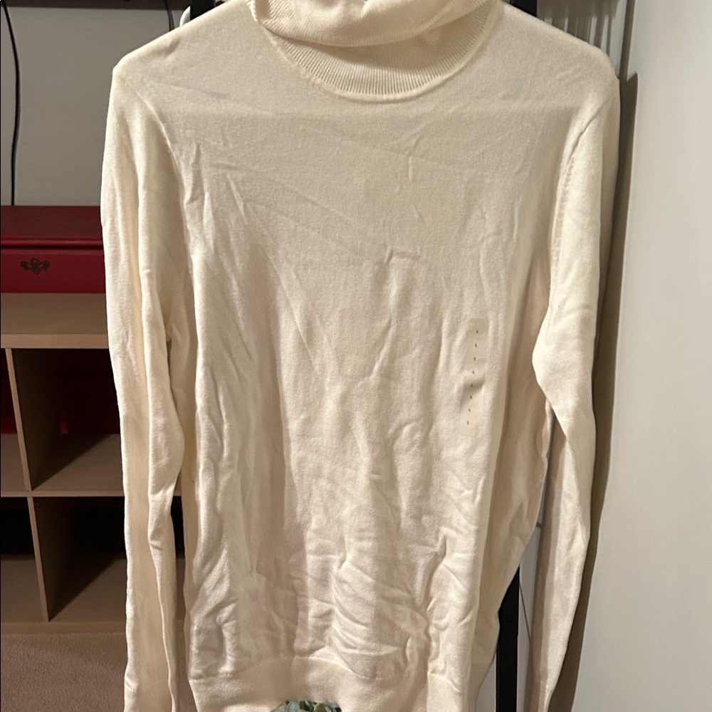GAP Cream Turtleneck Sweater